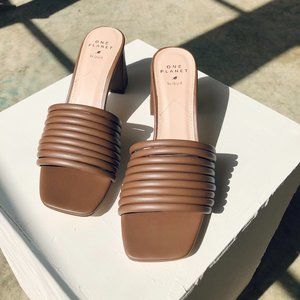 Sara Brown Heels Size 7